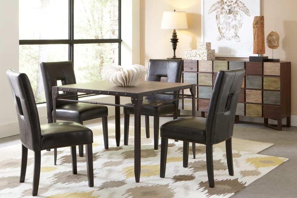 Mackenzie Square Dining Room with Archstone