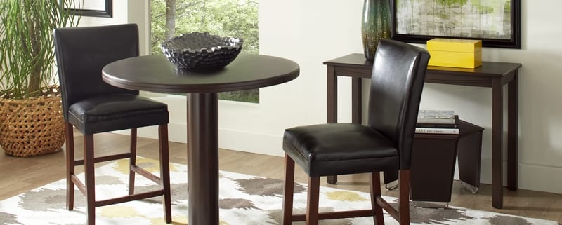 Easton Pub Table with Belvedere Counter Height Chairs